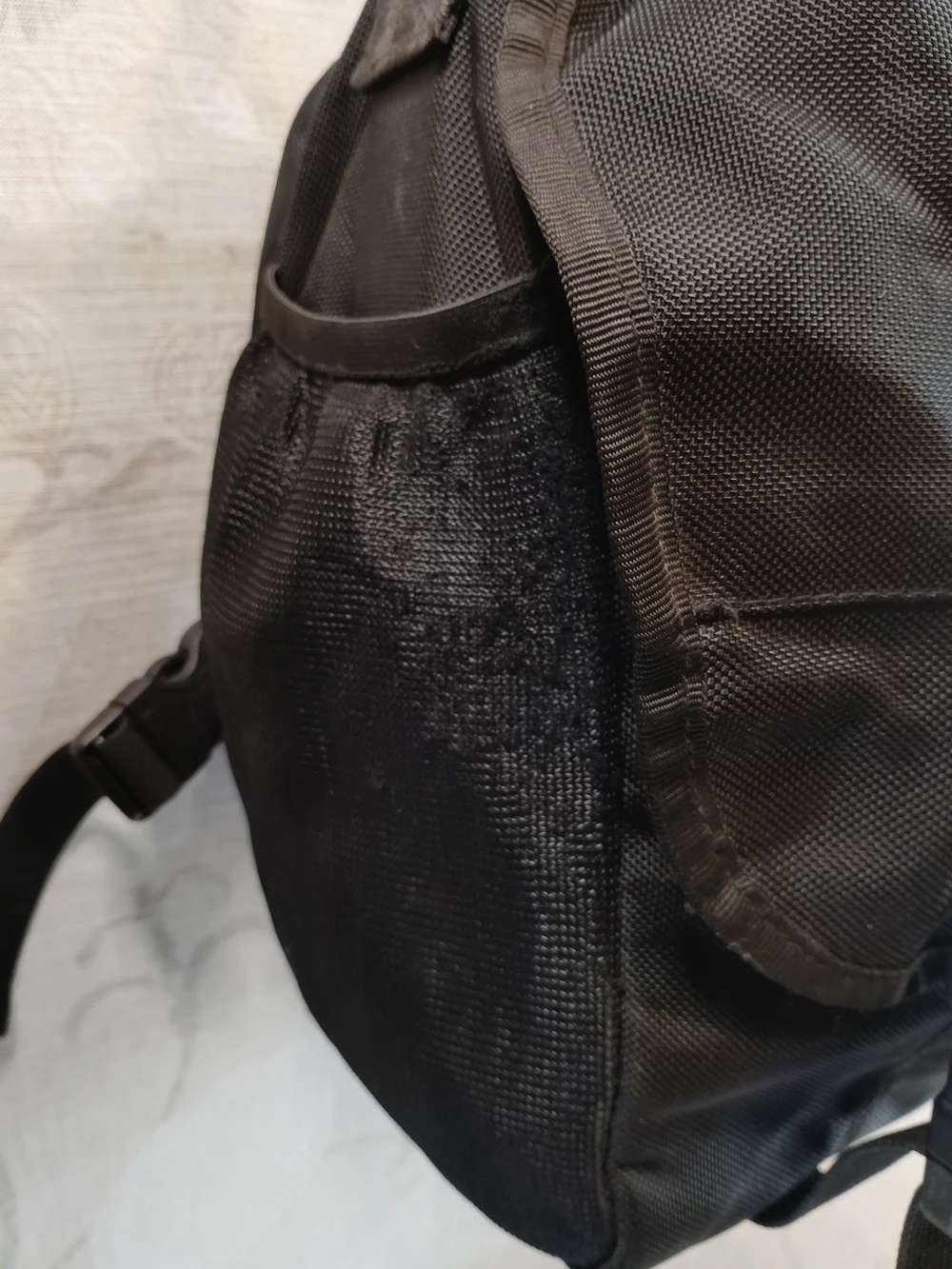 GAP Black Durable Messenger/ Crossbody Bag